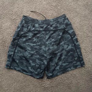 Lululemon Mens Pacebreaker Shorts Camo Size Large